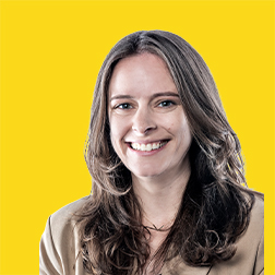 Portrait photo of author Lauren Vossellar