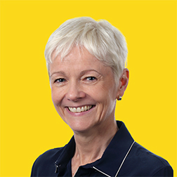 Portrait photo of author Jenny Putin